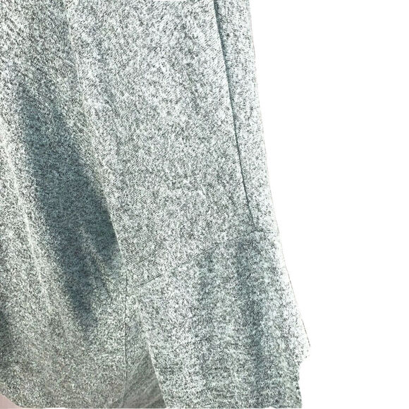 Moa Moa plus sized sage green cold shoulder sweater sz 1X - Picture 4 of 7